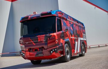 Volvo Penta и Rosenbauer впервые представили электрическую пожарную машину