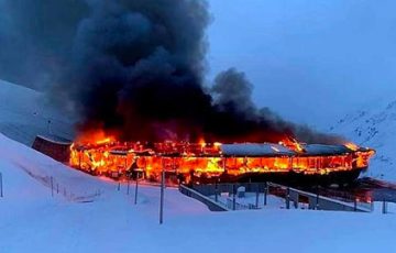 Пожар уничтожил уникальный музей с 230 классическими мотоциклами